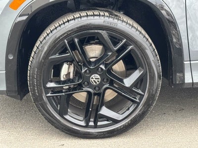 2025 Volkswagen Tiguan 2.0T SE R-Line Black