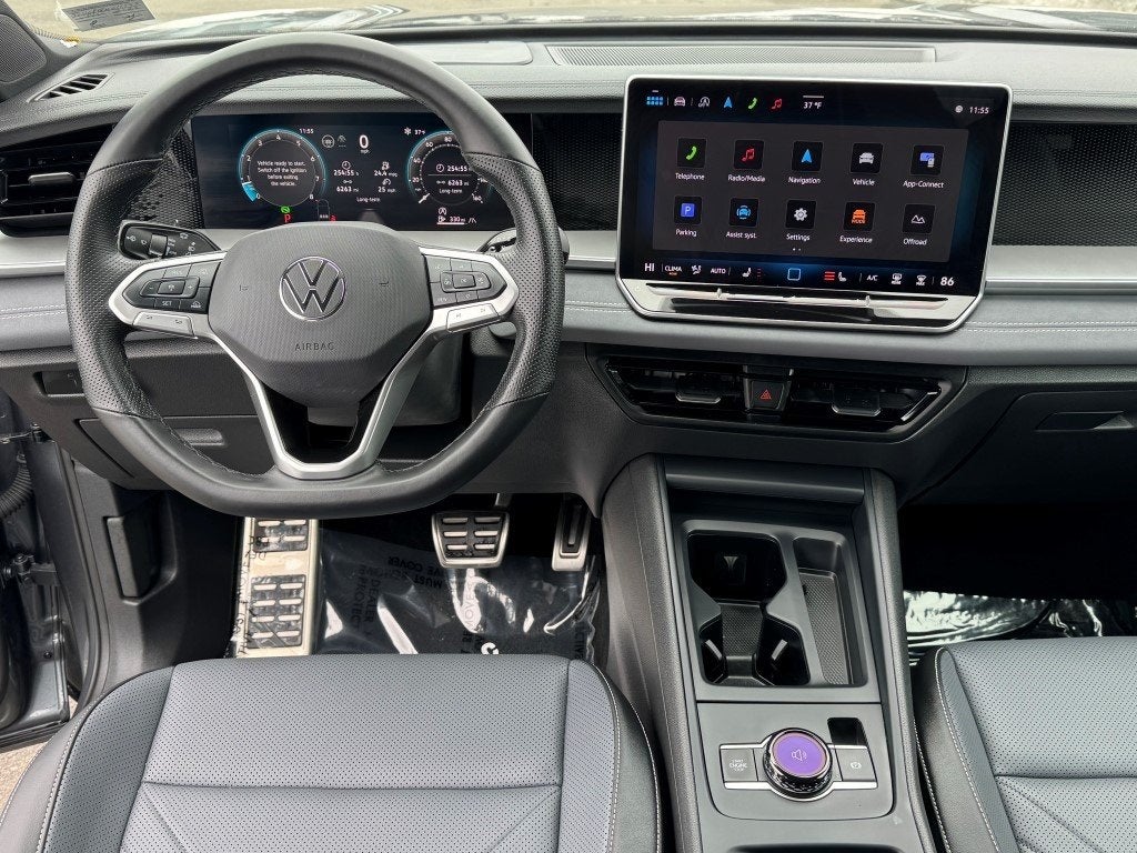 2025 Volkswagen Tiguan 2.0T SE R-Line Black