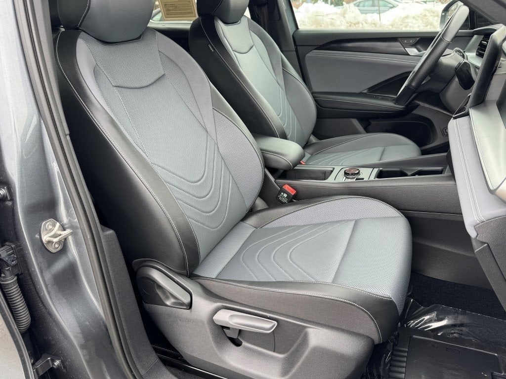 2025 Volkswagen Tiguan 2.0T SE R-Line Black