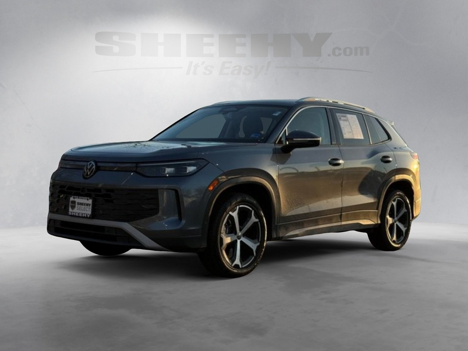 2025 Volkswagen Tiguan 2.0T SE