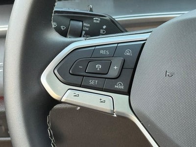 2025 Volkswagen Tiguan 2.0T SE