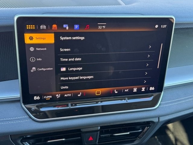 2025 Volkswagen Tiguan 2.0T SE