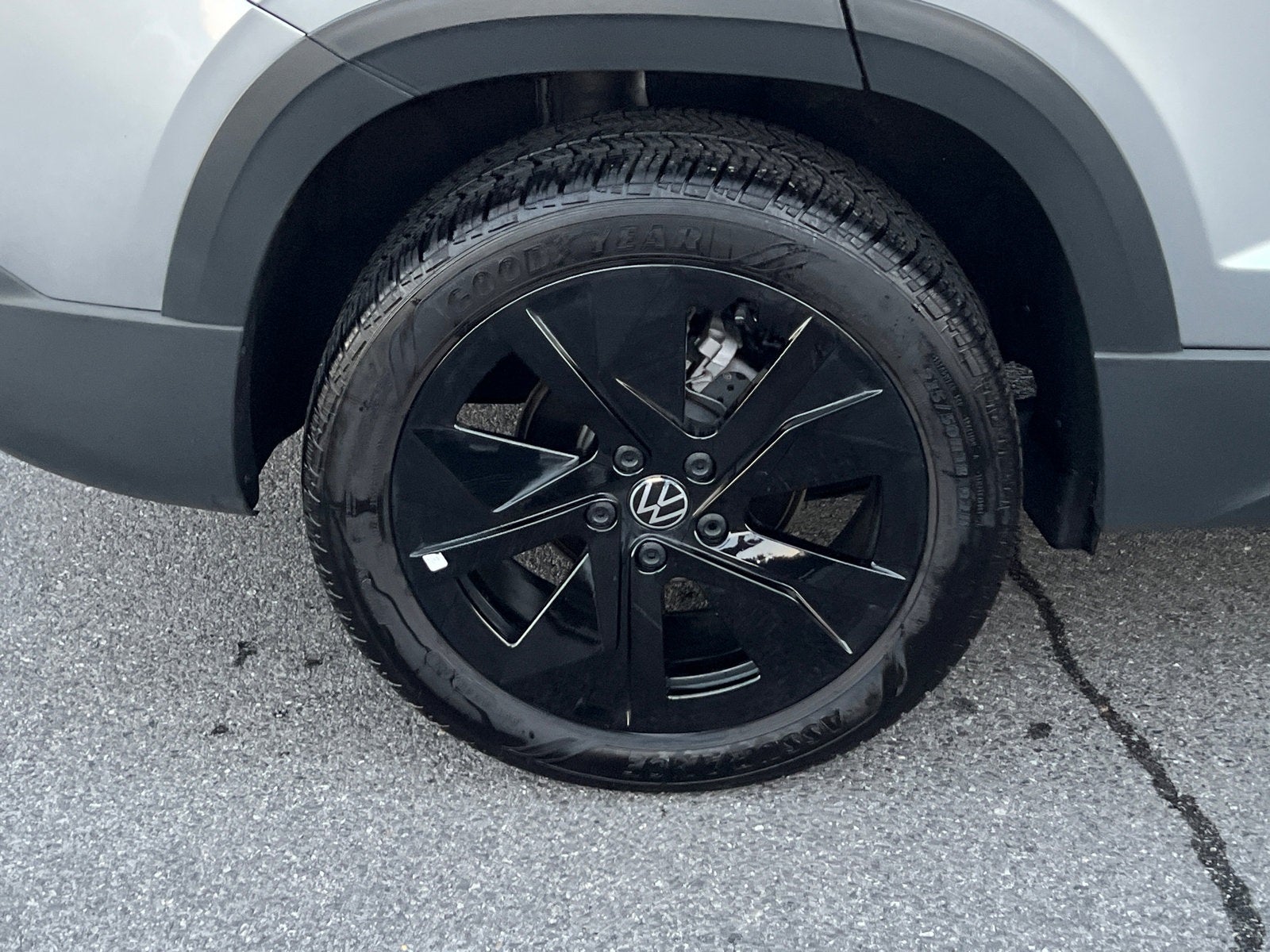 2025 Volkswagen Taos 1.5T SE