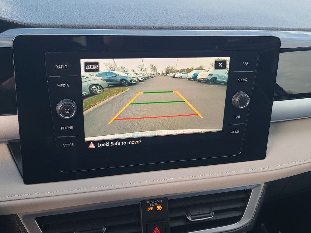 2025 Volkswagen Taos 1.5T SE