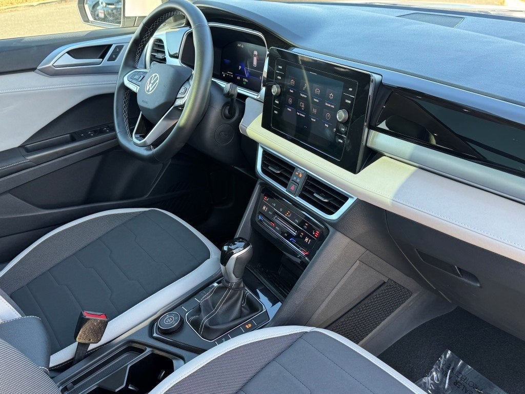 2025 Volkswagen Taos 1.5T SE