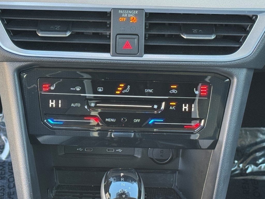 2025 Volkswagen Taos 1.5T SE