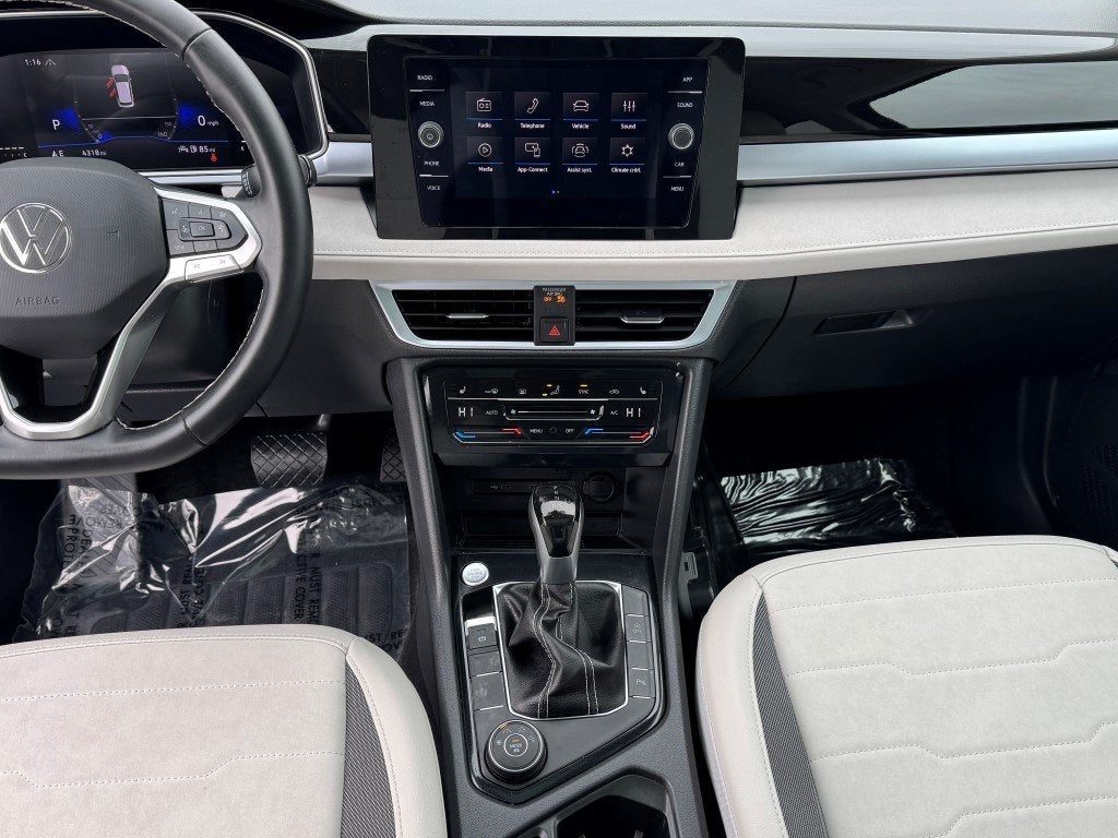 2025 Volkswagen Taos 1.5T SE