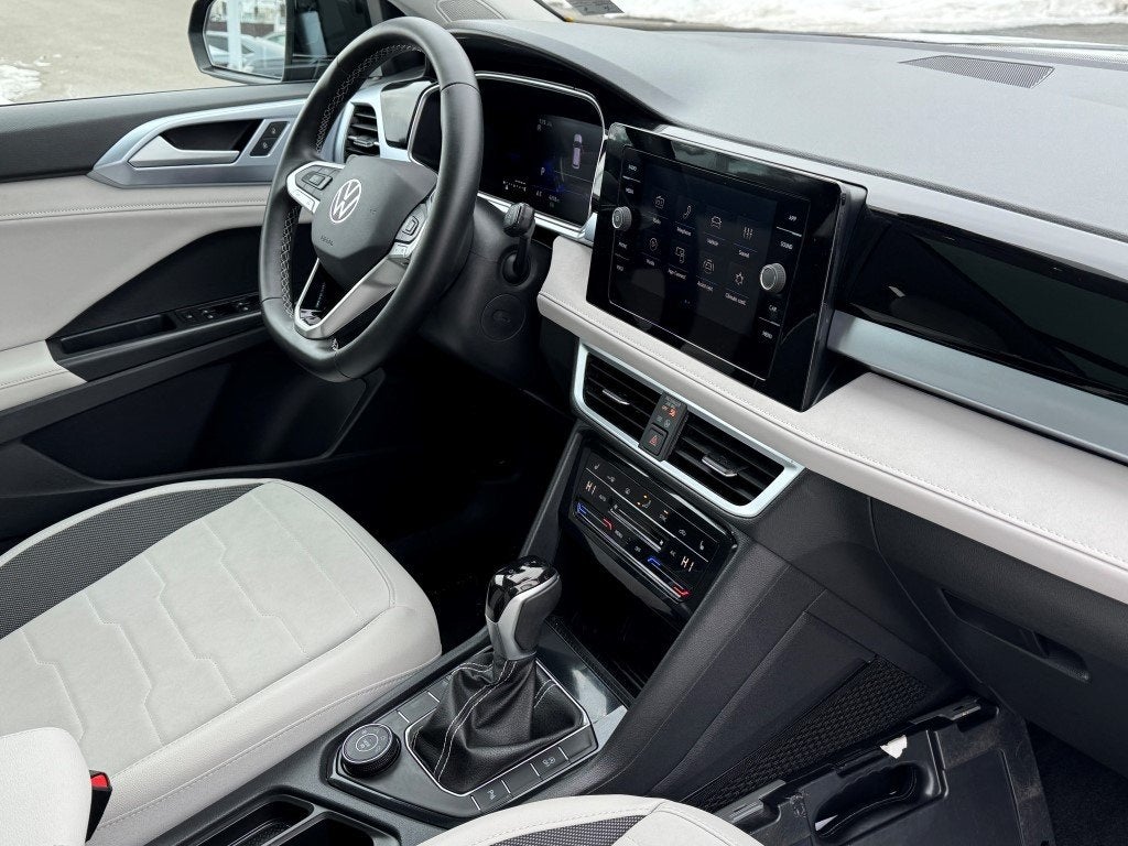 2025 Volkswagen Taos 1.5T SE