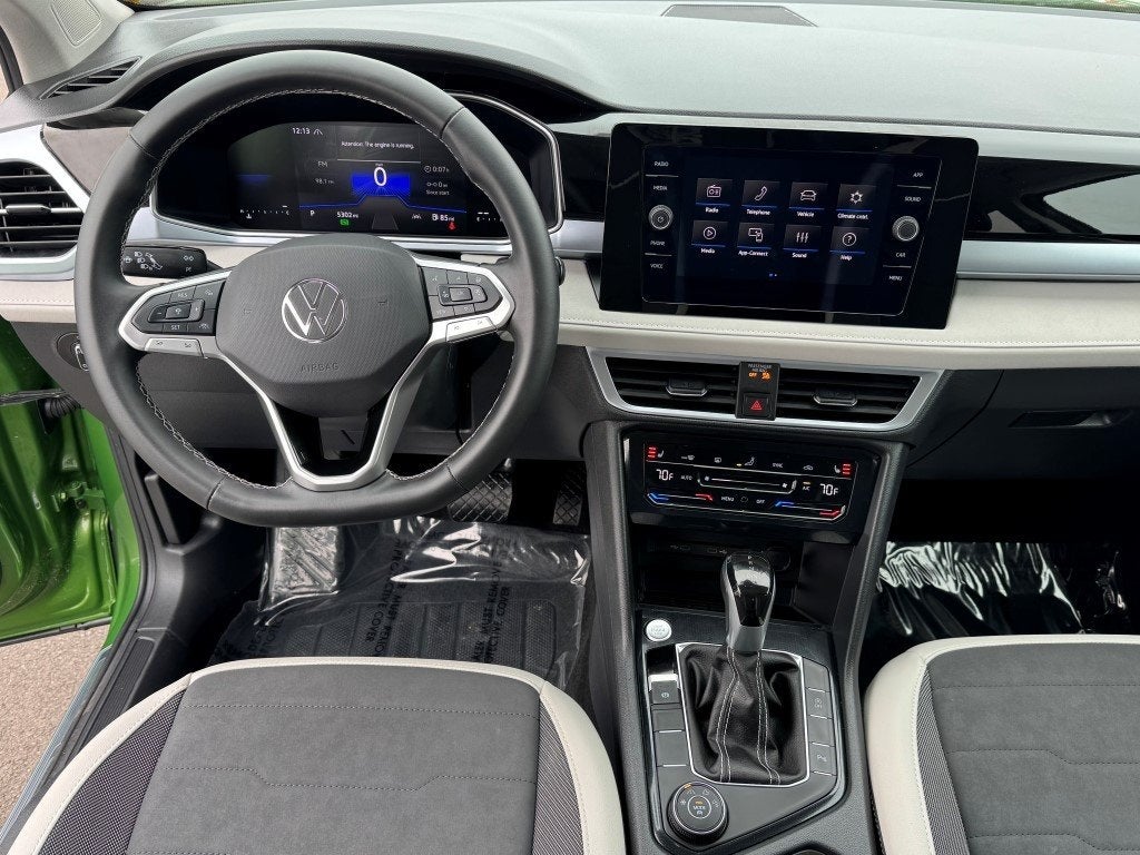 2025 Volkswagen Taos 1.5T SE