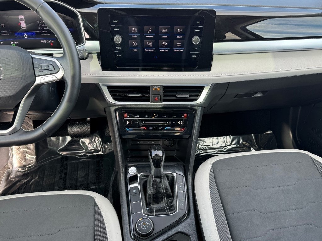 2025 Volkswagen Taos 1.5T SE