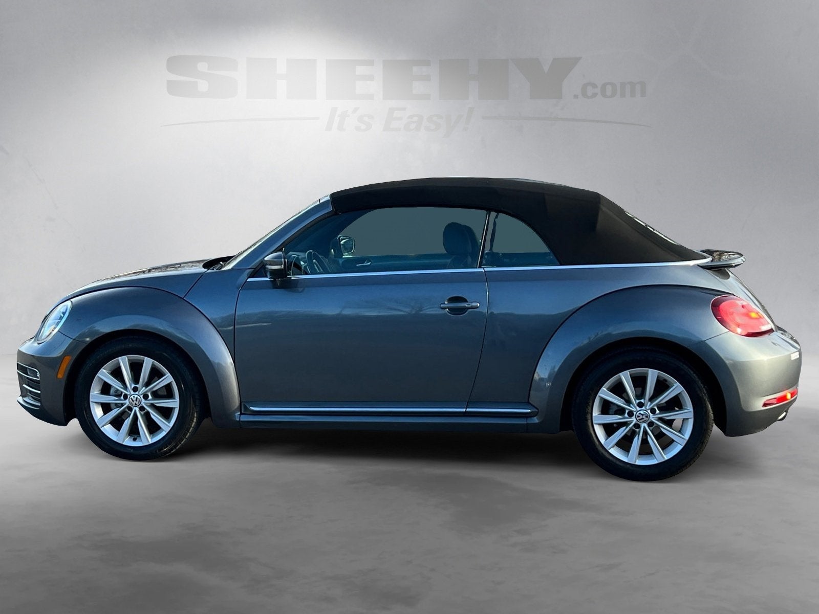 2018 Volkswagen Beetle 2.0T SE