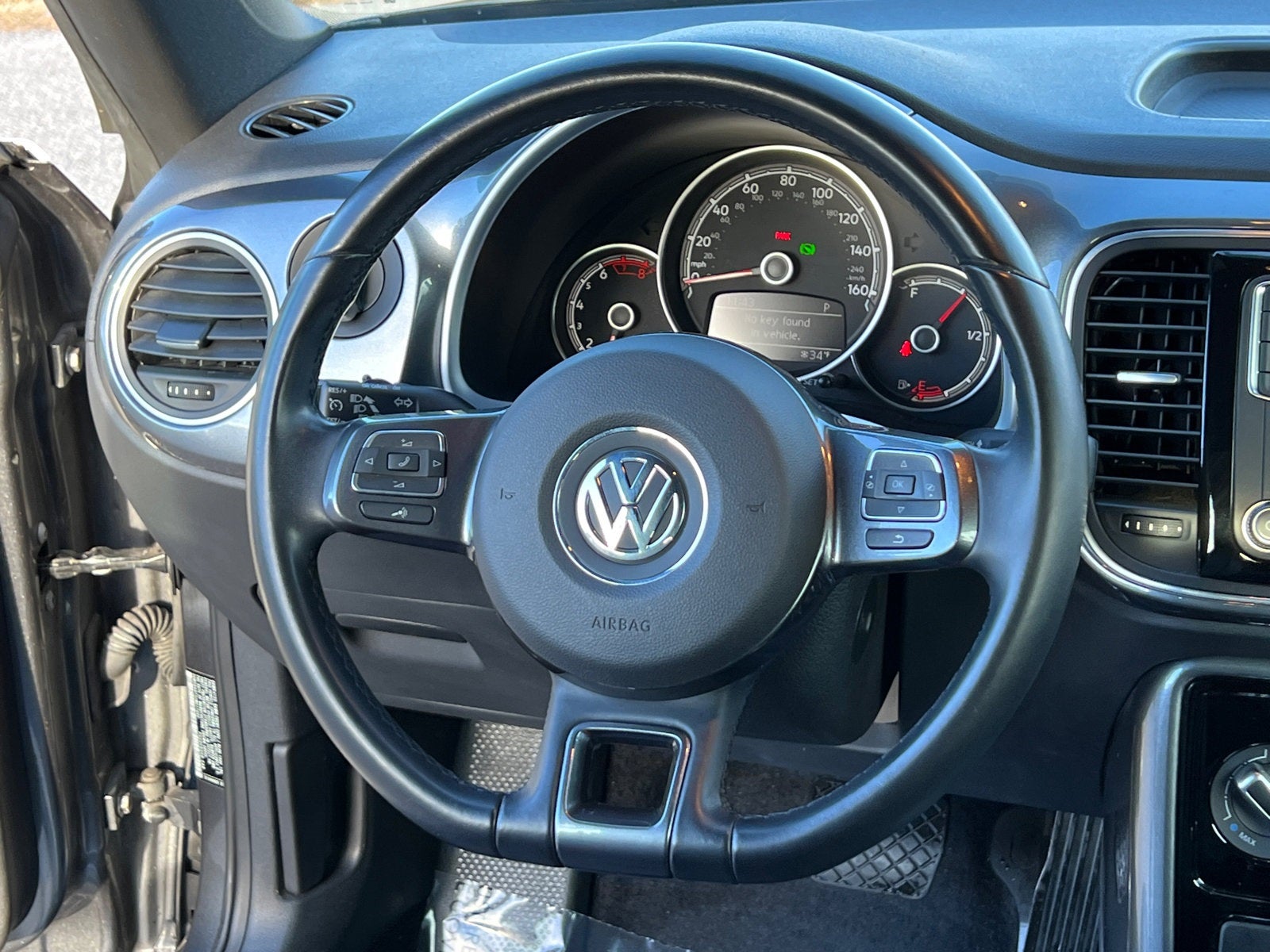 2018 Volkswagen Beetle 2.0T SE