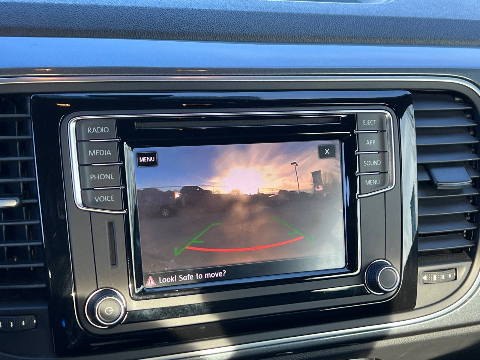 2018 Volkswagen Beetle 2.0T SE