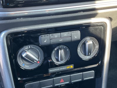 2018 Volkswagen Beetle 2.0T SE