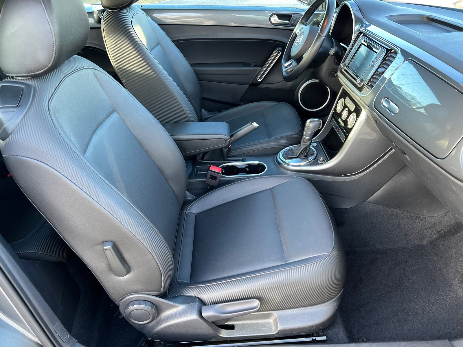 2018 Volkswagen Beetle 2.0T SE