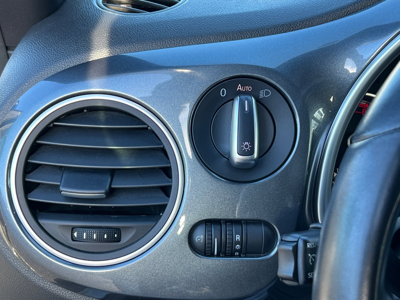 2018 Volkswagen Beetle 2.0T SE