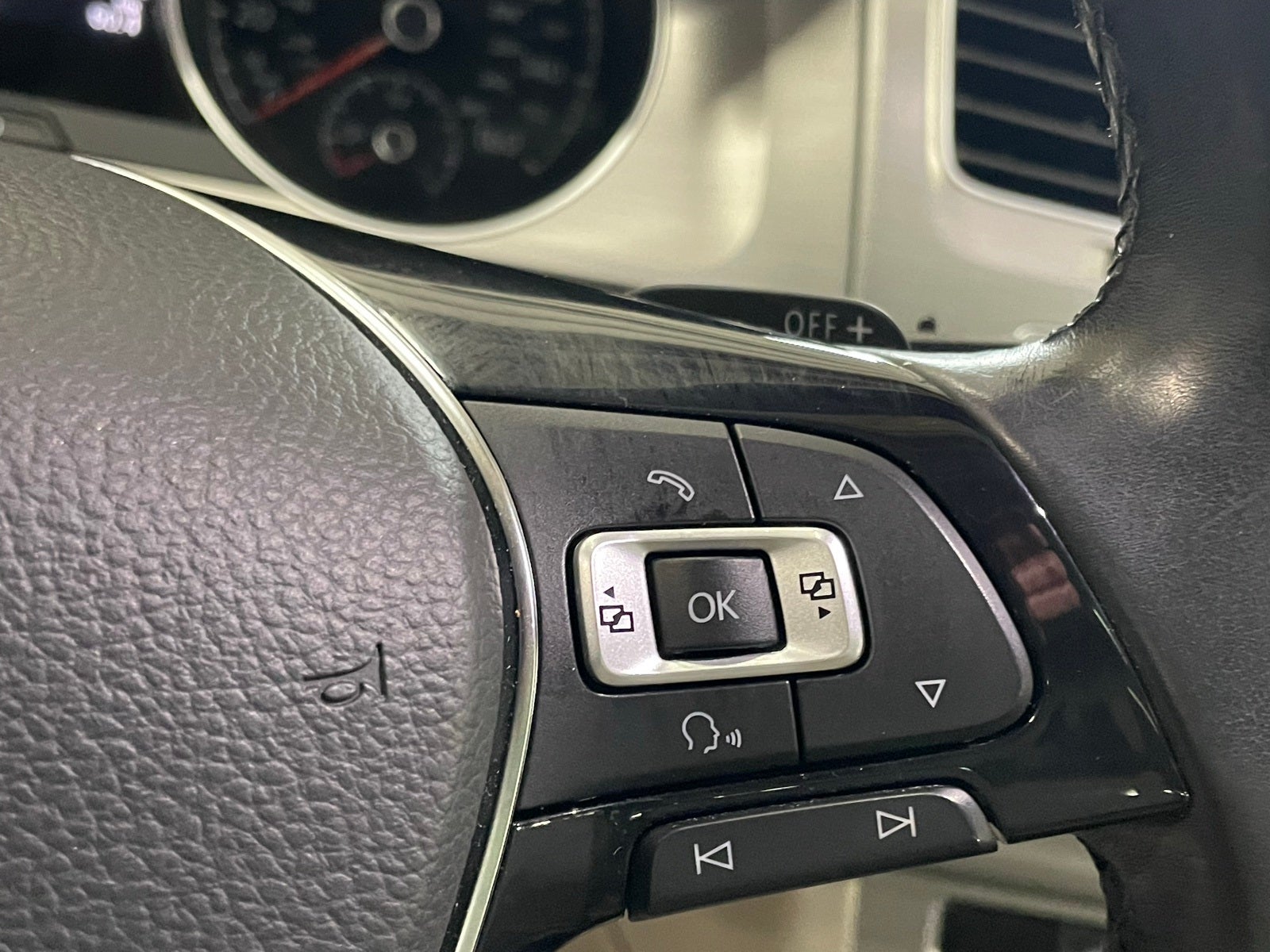 2016 Volkswagen Golf SportWagen TSI Limited Edition