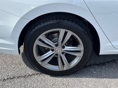 2019 Volkswagen Jetta R-Line