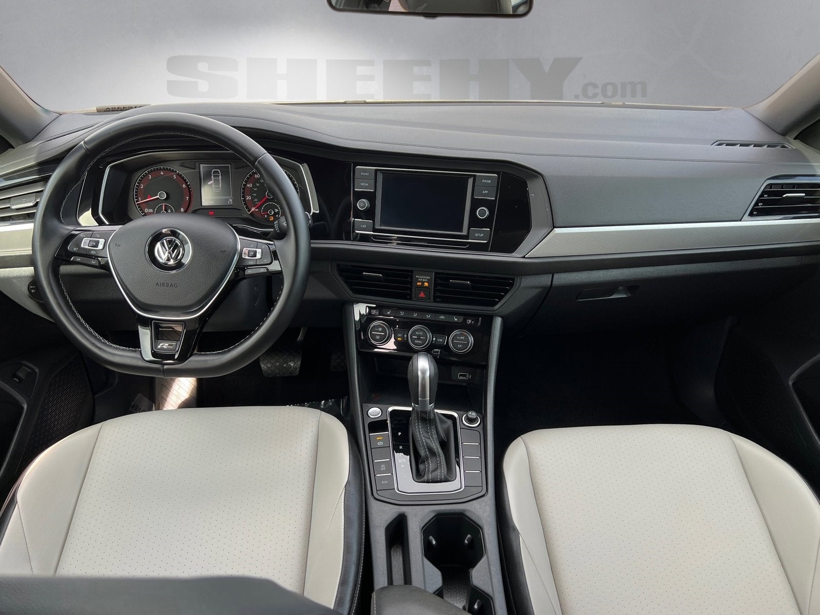 2019 Volkswagen Jetta R-Line