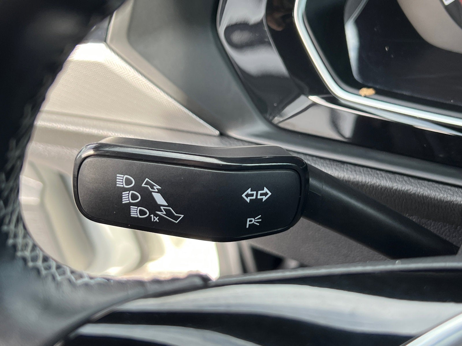 2019 Volkswagen Jetta R-Line