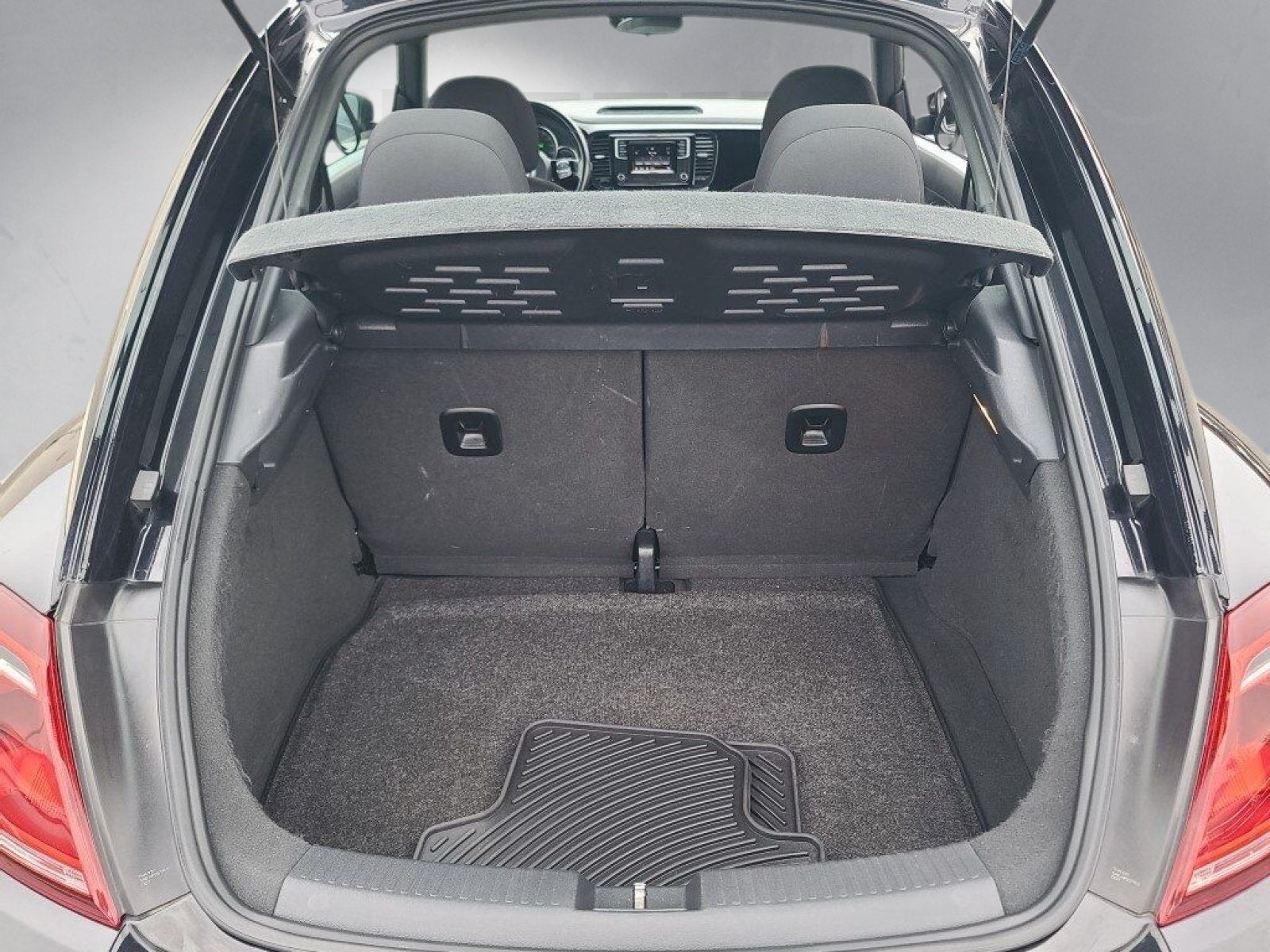 2019 Volkswagen Beetle 2.0T S