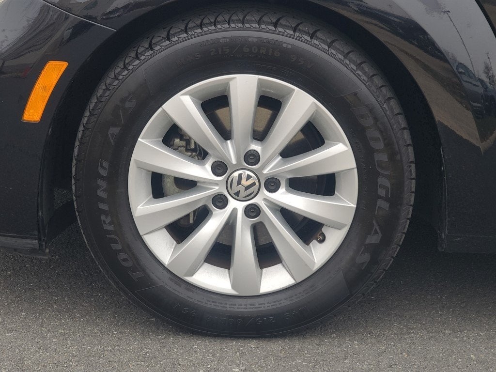 2019 Volkswagen Beetle 2.0T S