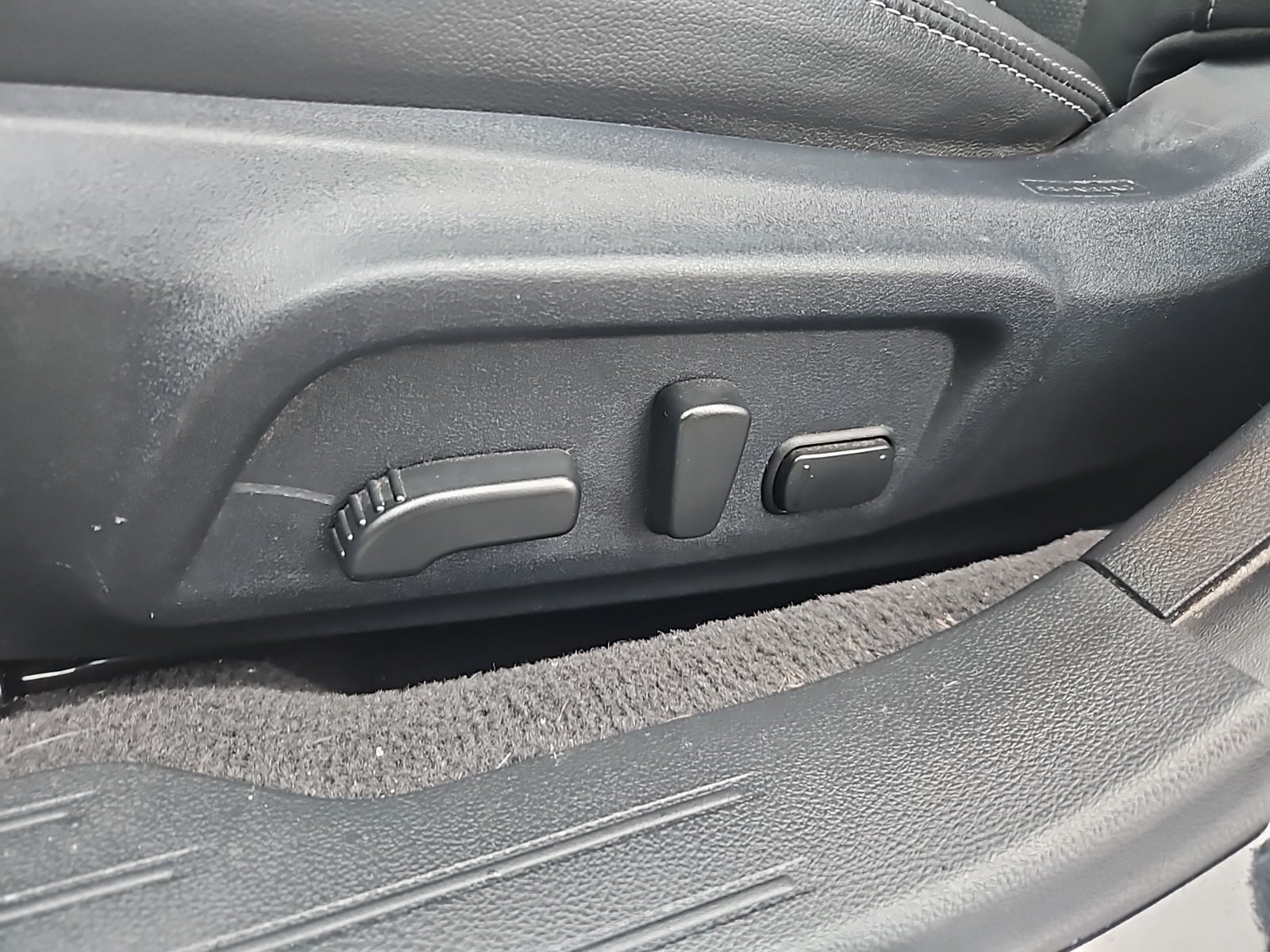 2017 Subaru Legacy 3.6R Limited