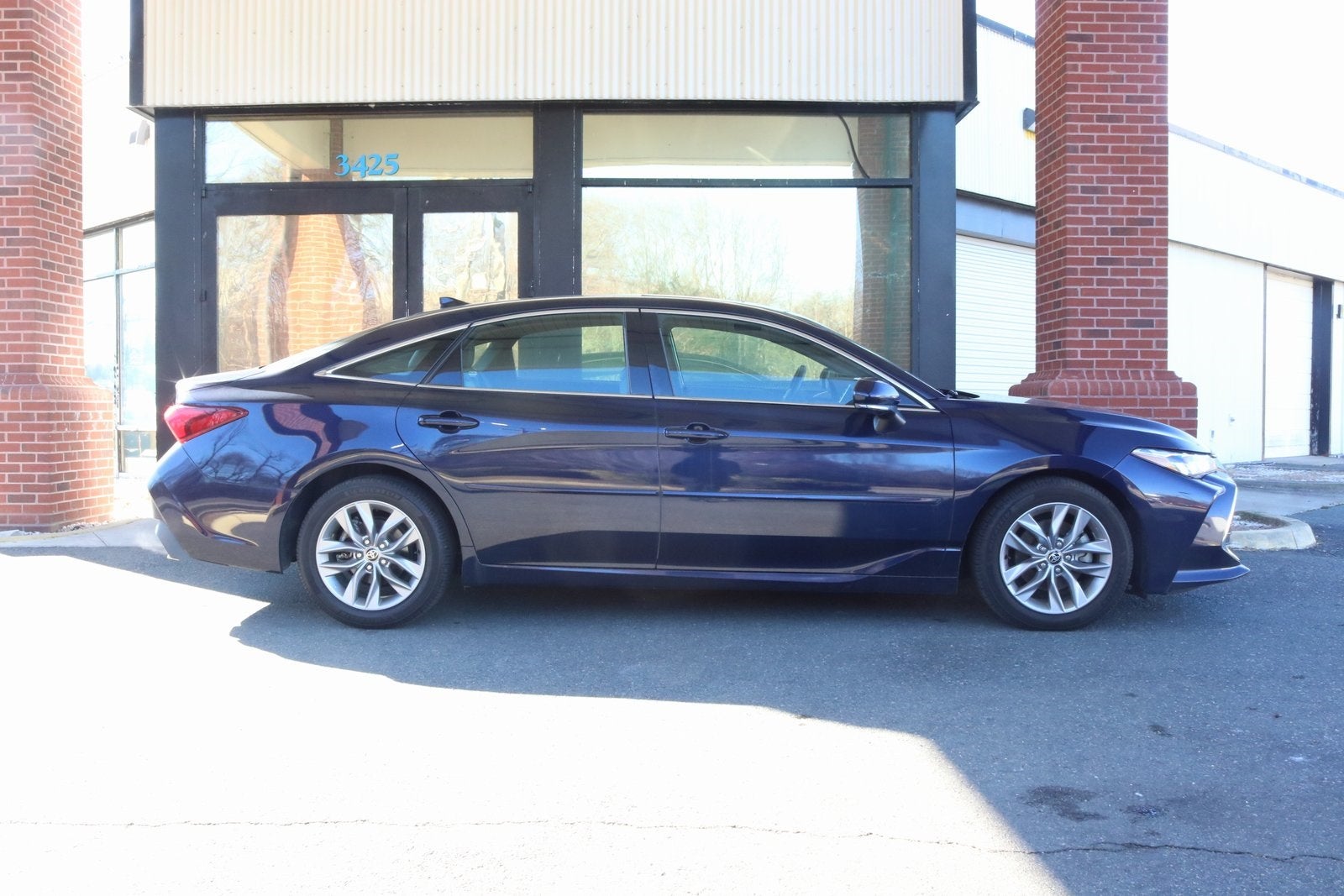 2022 Toyota Avalon XLE