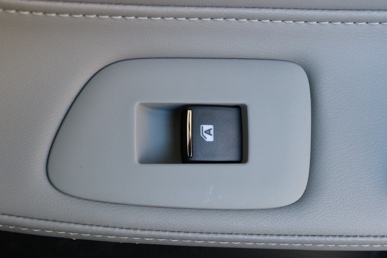 2022 Toyota Avalon XLE