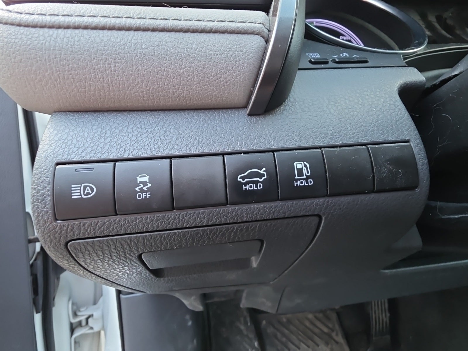 2020 Toyota Camry Hybrid LE