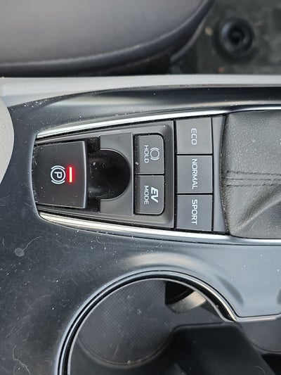 2020 Toyota Camry Hybrid LE