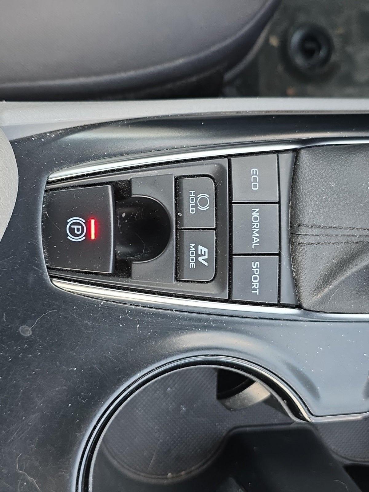 2020 Toyota Camry Hybrid LE