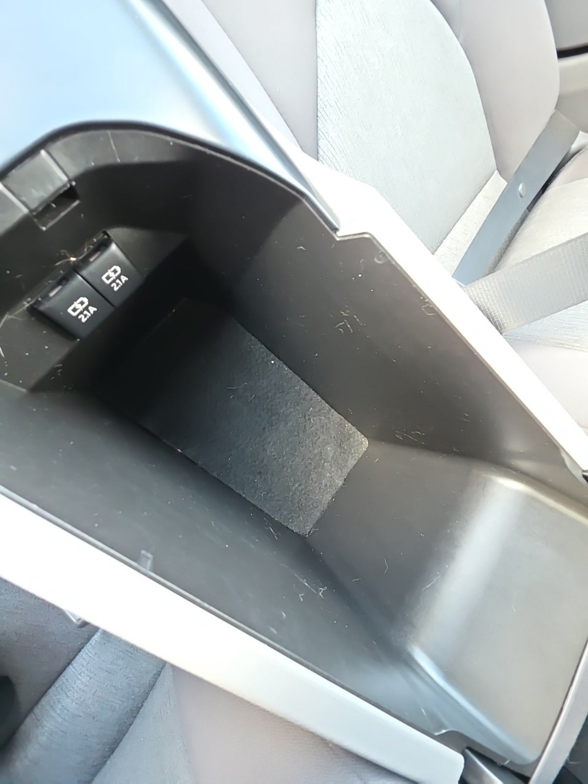 2020 Toyota Camry Hybrid LE