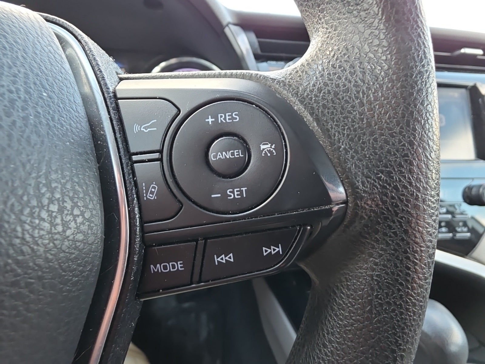 2020 Toyota Camry Hybrid LE