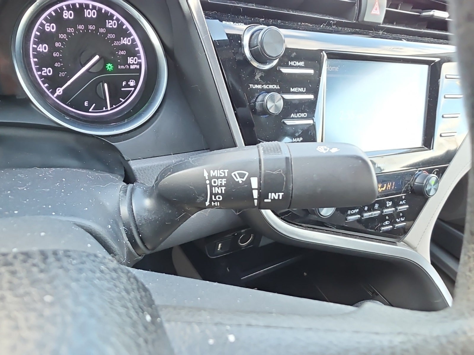 2020 Toyota Camry Hybrid LE