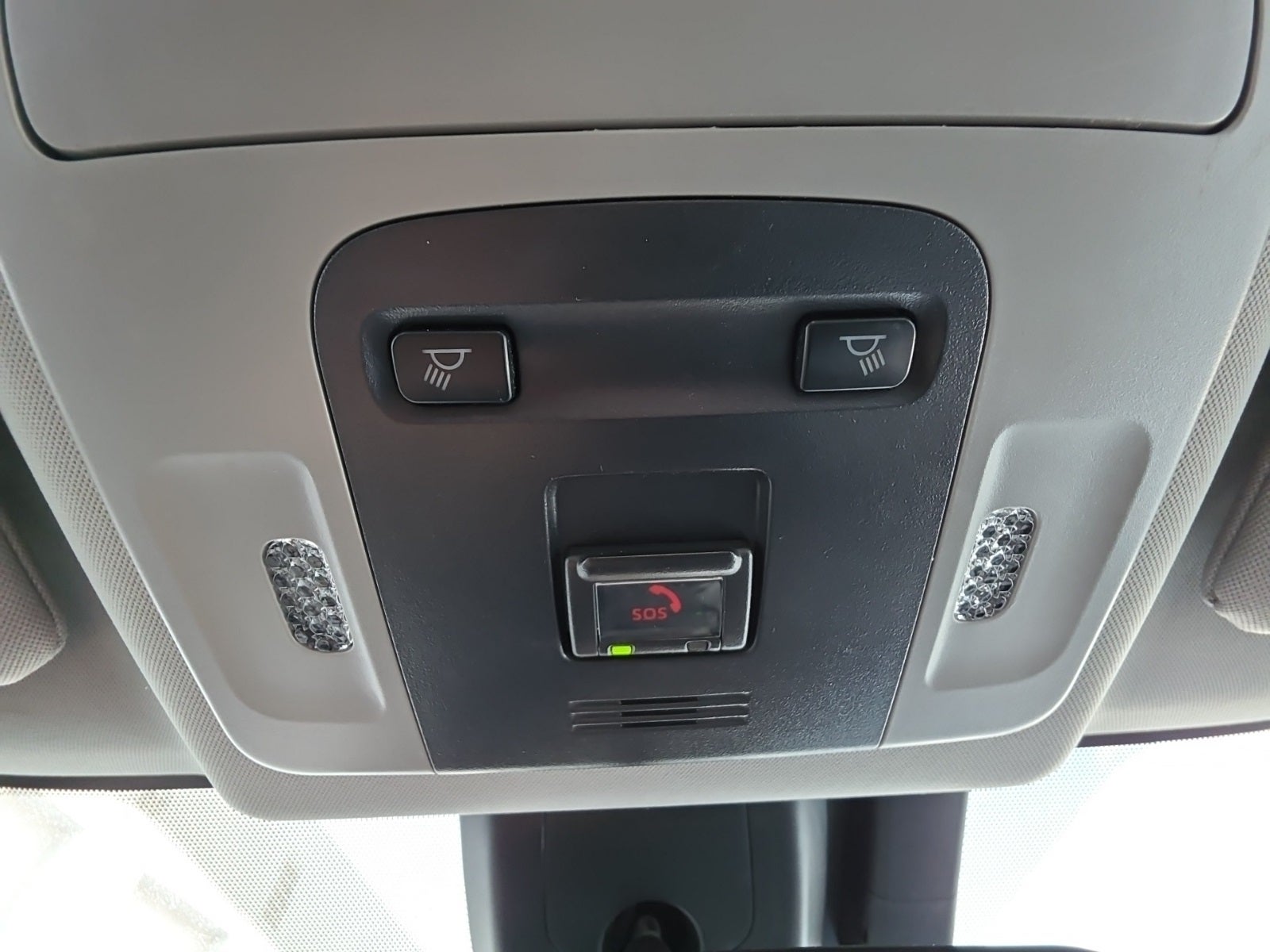 2020 Toyota Camry Hybrid LE