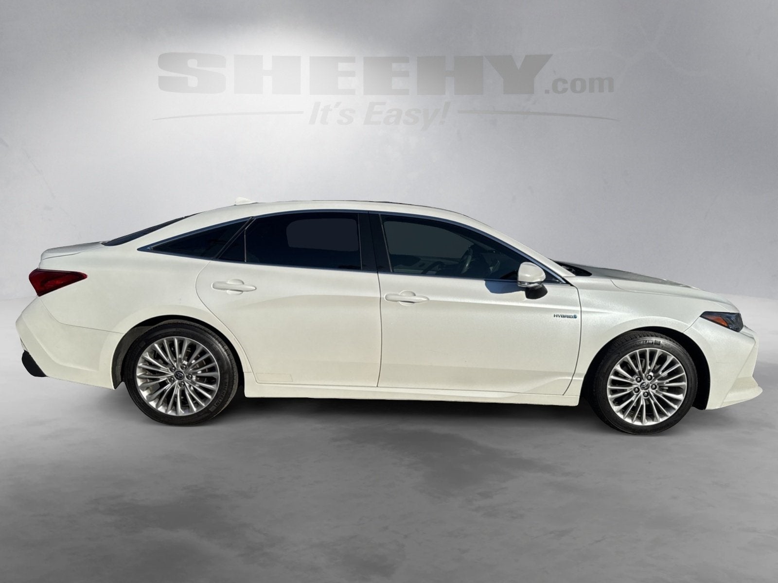 2021 Toyota Avalon Hybrid Limited