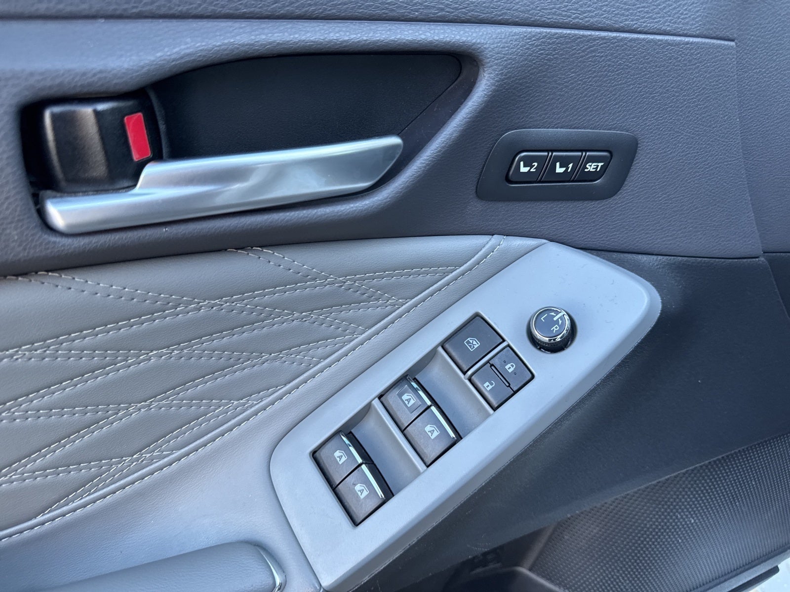 2021 Toyota Avalon Hybrid Limited