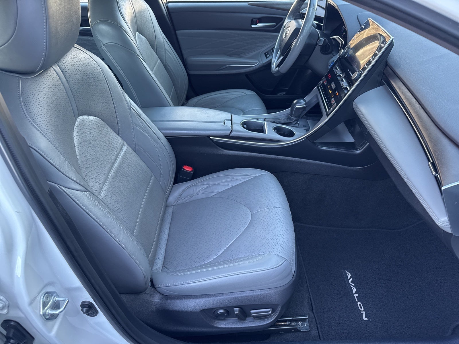 2021 Toyota Avalon Hybrid Limited