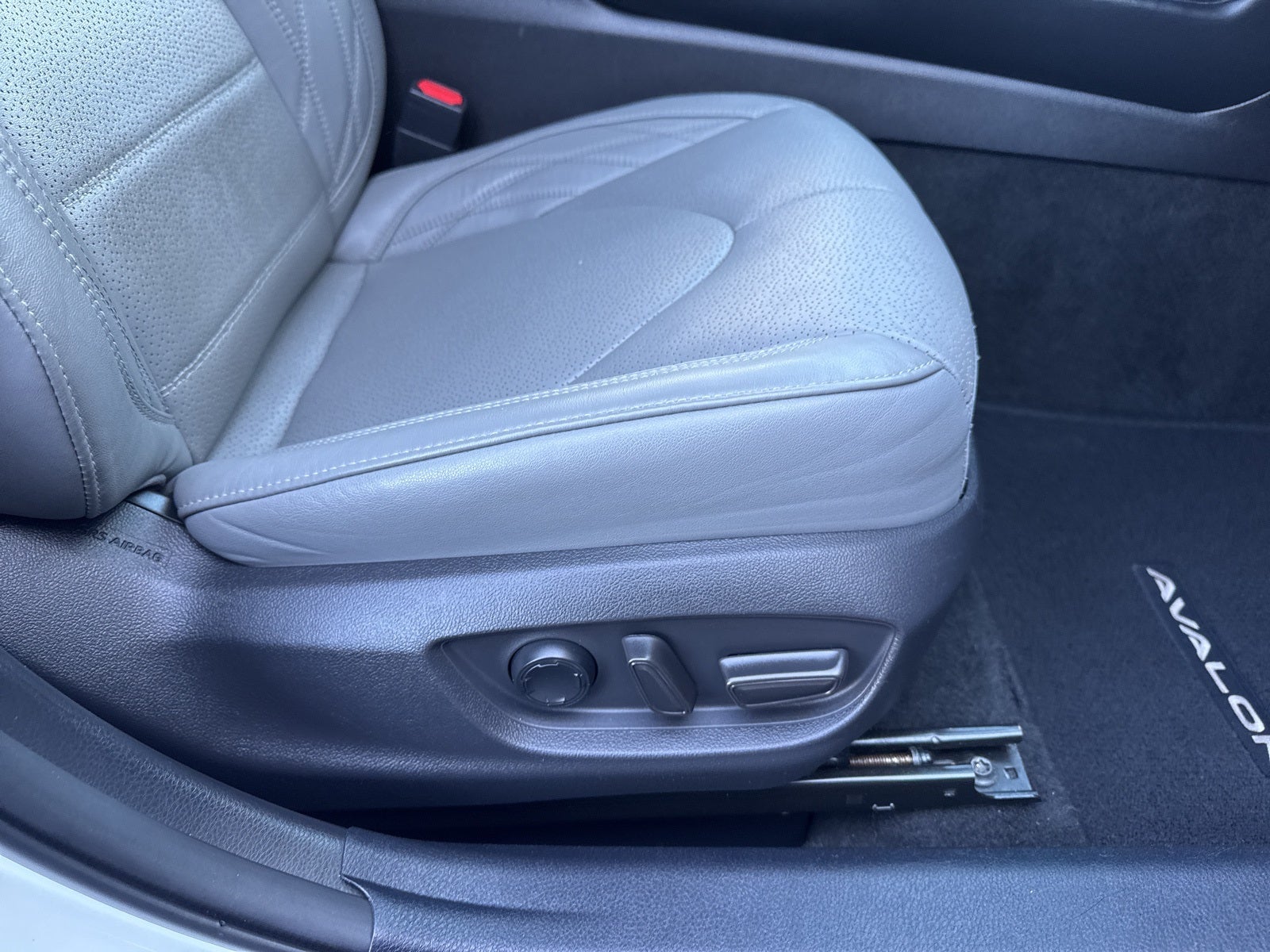 2021 Toyota Avalon Hybrid Limited