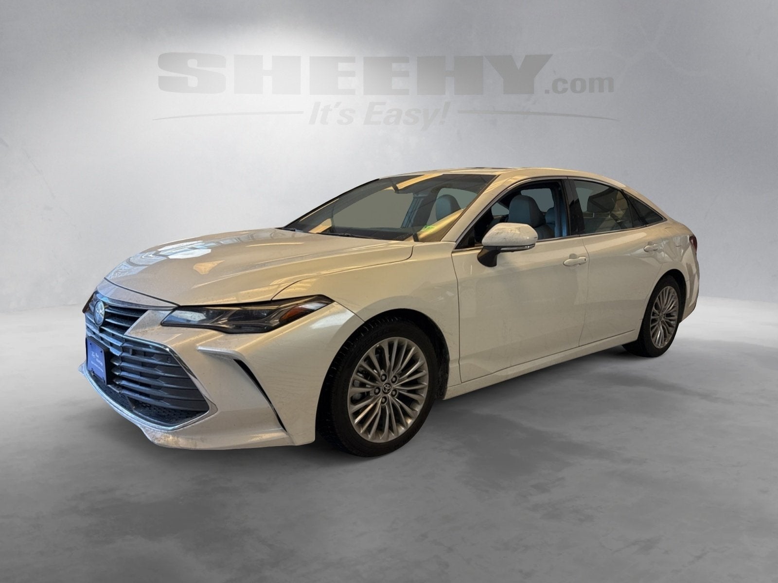 2022 Toyota Avalon Hybrid Limited