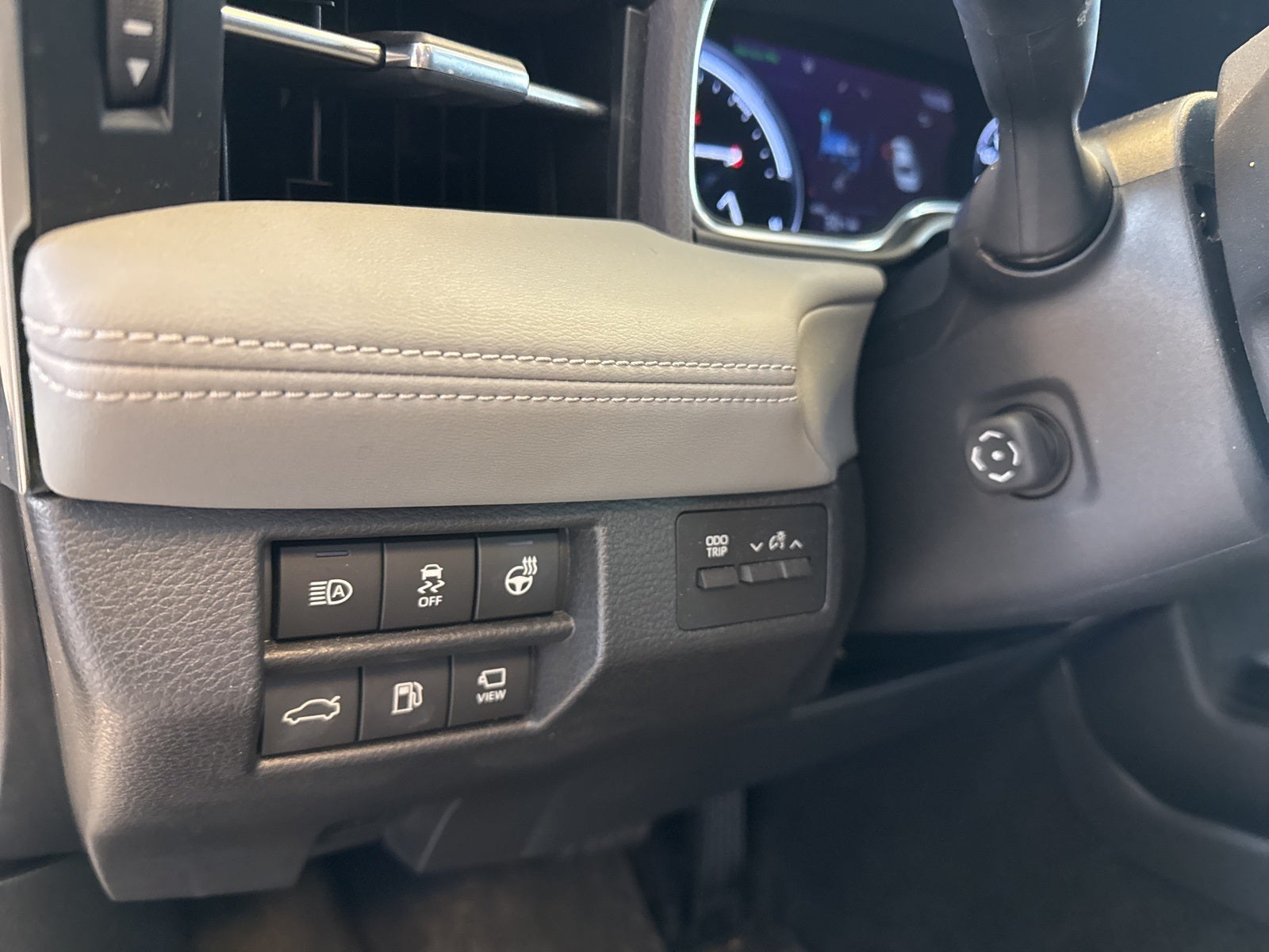 2022 Toyota Avalon Hybrid Limited