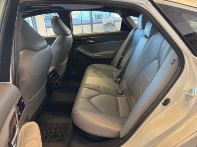 2022 Toyota Avalon Hybrid Limited