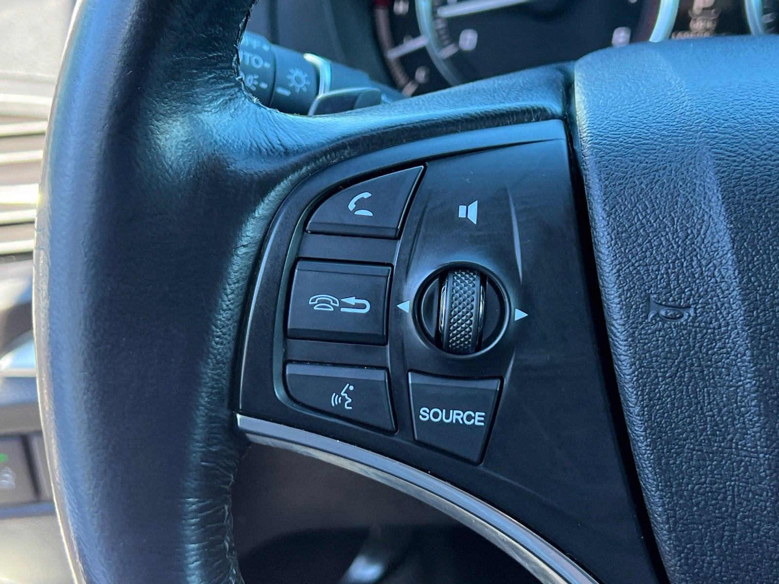 2016 Acura MDX 3.5L SH-AWD w/Technology Package