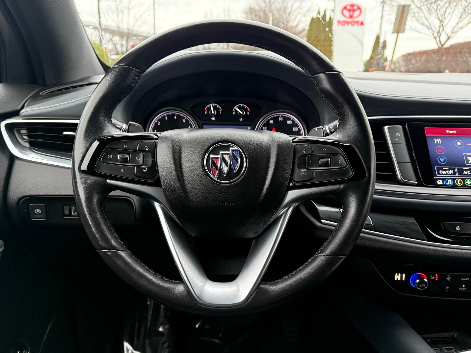 2023 Buick Enclave Essence