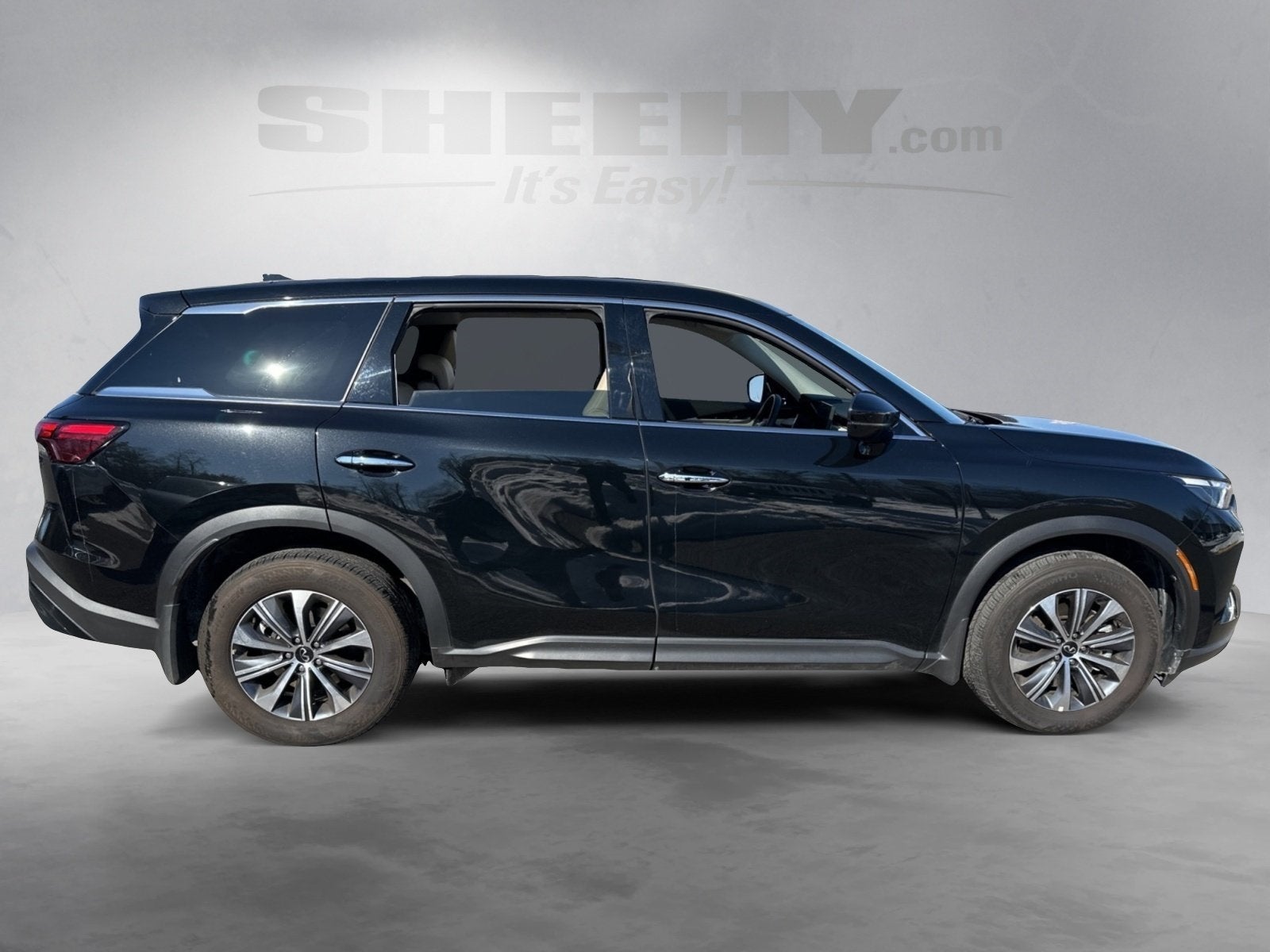 2025 INFINITI QX60 PURE
