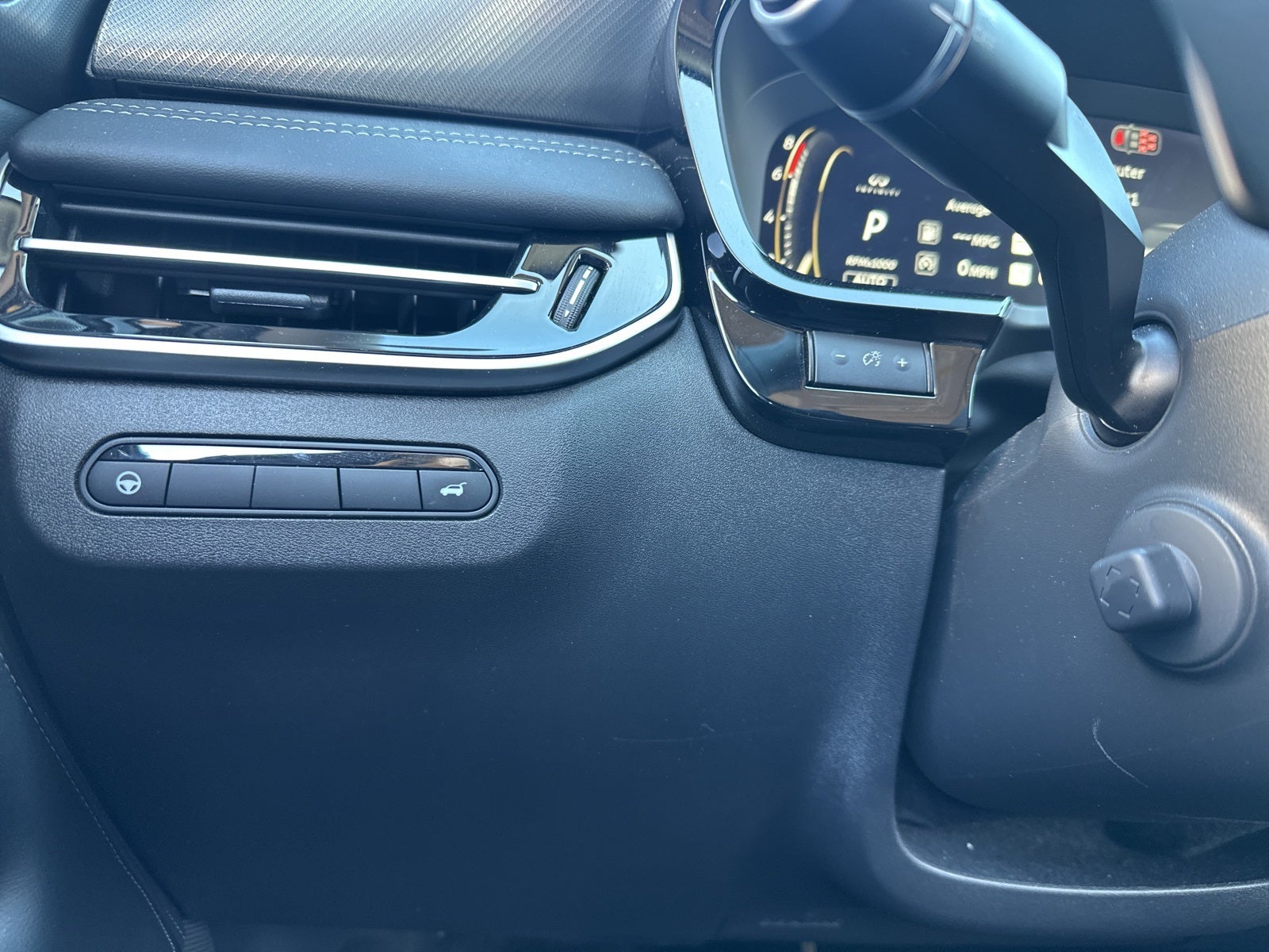 2026 INFINITI QX60 LUXE