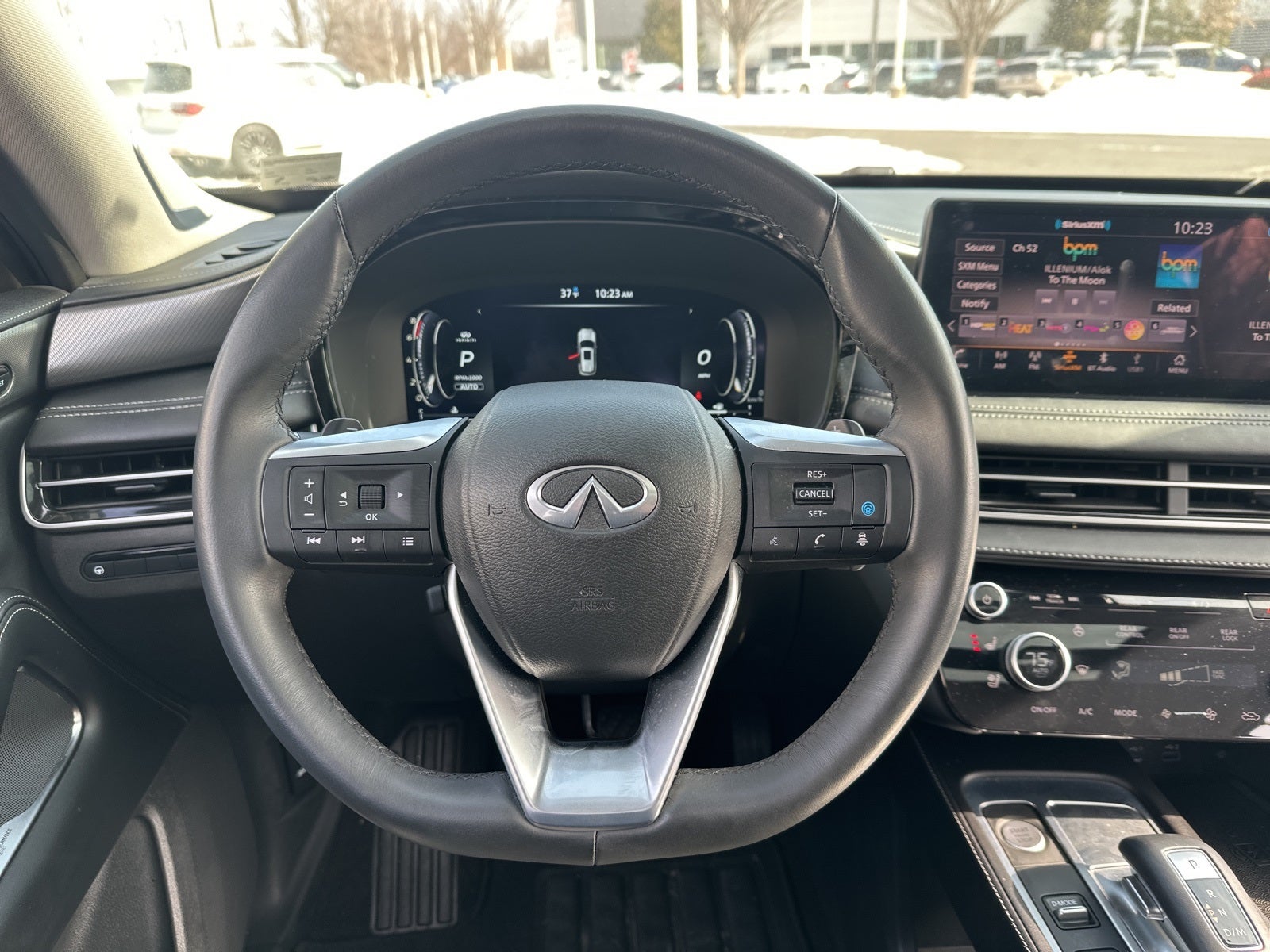 2025 INFINITI QX60 LUXE