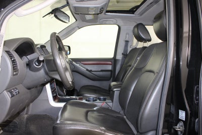 2010 Nissan Pathfinder LE