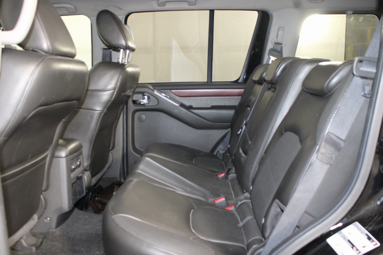 2010 Nissan Pathfinder LE